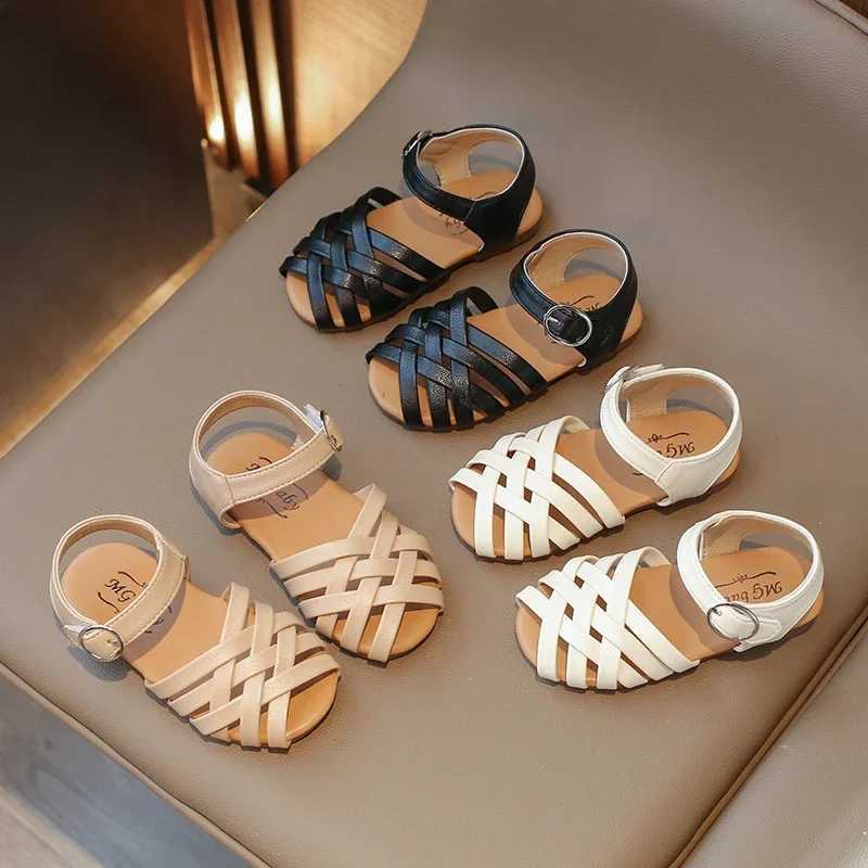 2024 Summer New Girls Sandals Childrens Buckle Open Toe Beach Shoes Soft Bottom Woven Little Girl Princess Shoes R250707