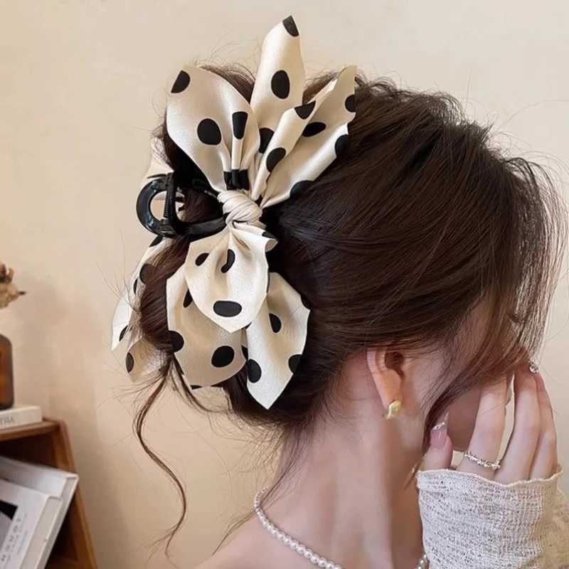 Gentle French Polka Dot Big Bow Grab Clip Womens Back of The Head 2025 New High-end Hairpin Shark Clip Headgear Z250707