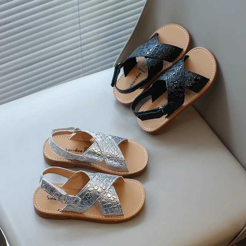 Childrens Summer Sandals for Boys Girls Bright Skin Fabric Fashion Unisex Kids Beach Shoes Flat Cross-tied Ankle Strap Ins Hot R250707