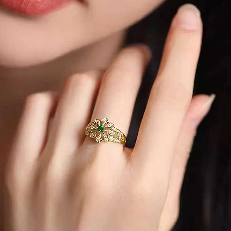 925 Sterling Silver Hollow Flower Design Rings for Women Luxury Green Cubic Zirconia Wedding Party Temperament Female Jewelry XJ250707