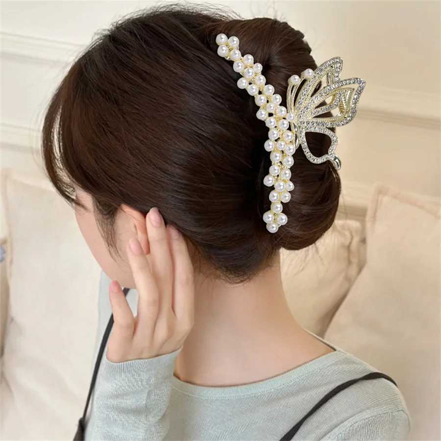 Fashionable pearl crystal butterfly clip womens high-end personalized shark clip large-size hair volume and hair accessories Z250707