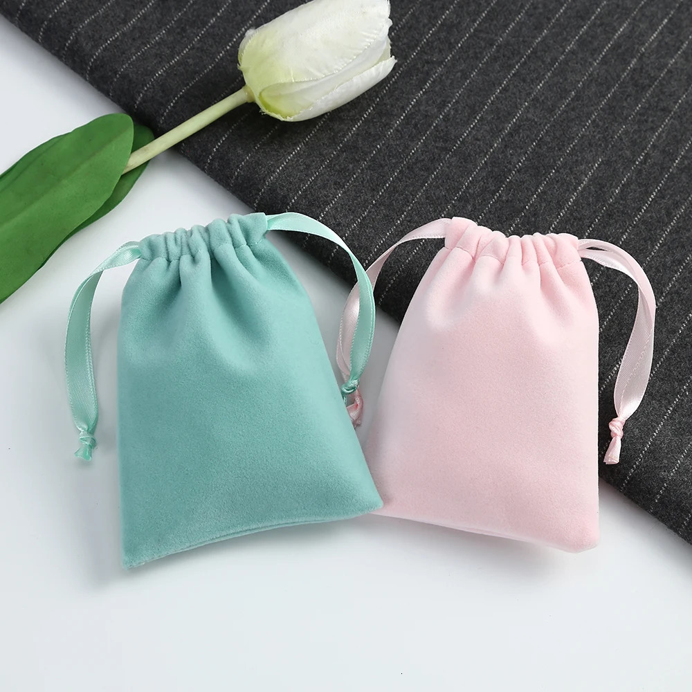 50 Velvet Jewelry Small Gift Bags Mini Size 7X9cm Drawstring Packaging Organizer Pouch For Girl Wedding Favor Candy Goodie Bag 250702