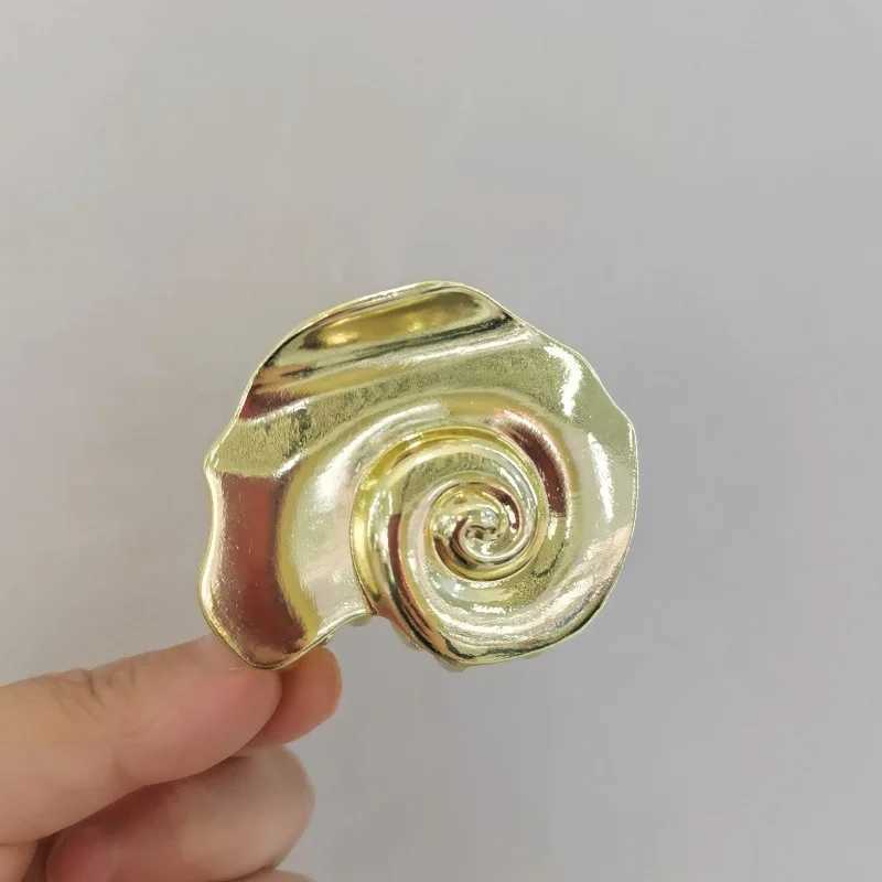 New Retro Alloy Conch Hair Claw Geometric Ocean Shell Conch Crab Hair Clips Y2K for Women Girls Vacation Hair Accessories Z250707