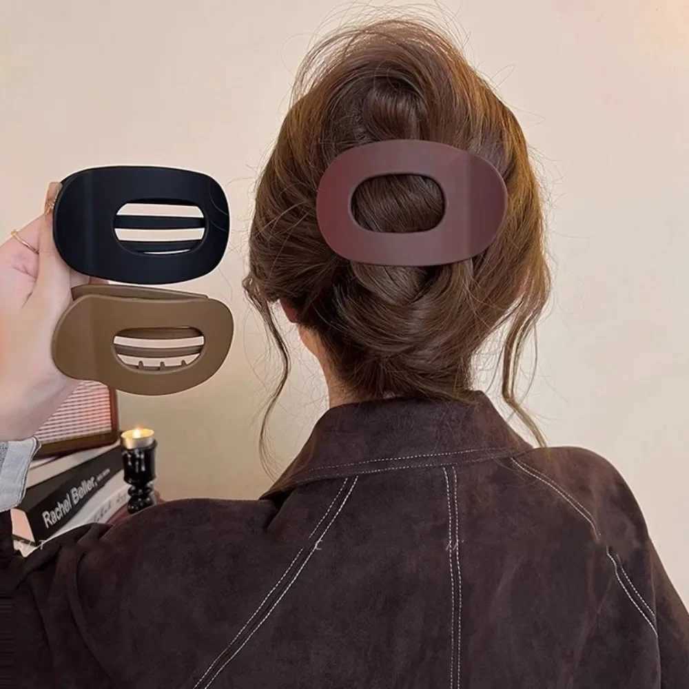 PC Hair Claw Clip for Women New Design Leopard Matte Curved Flat Styling Barrettes Acrylic Lying Down Hair Accessories Z250707