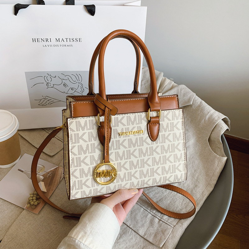 Designer 2025 New Printed Commuter Tote Versatile Elegant Handbag Shoulder Crossbody Light Luxury Women's Bag