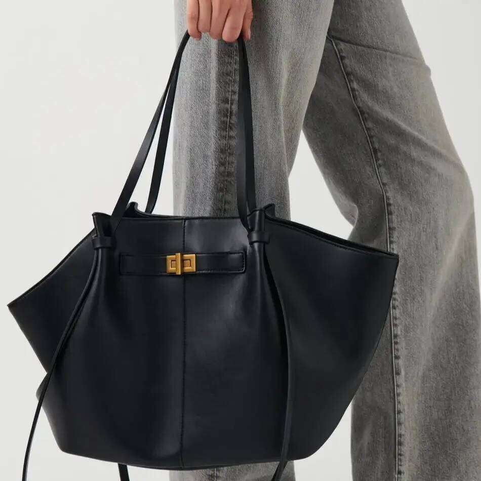 fashion large capacity trapeze women shoulder bags designer metal lock handbags highquality pu leather big tote commute bag