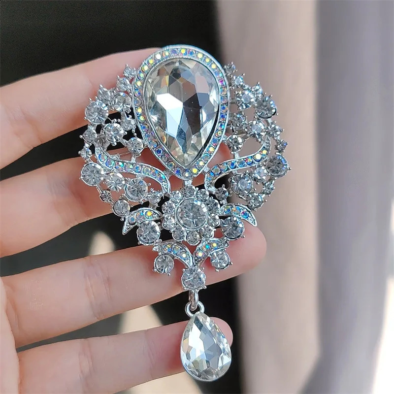 Elegant Large Crystal Waterdrop Brooches for Women Vintage Fashion Pendant Style Wedding Pins Party Jewelry 250625