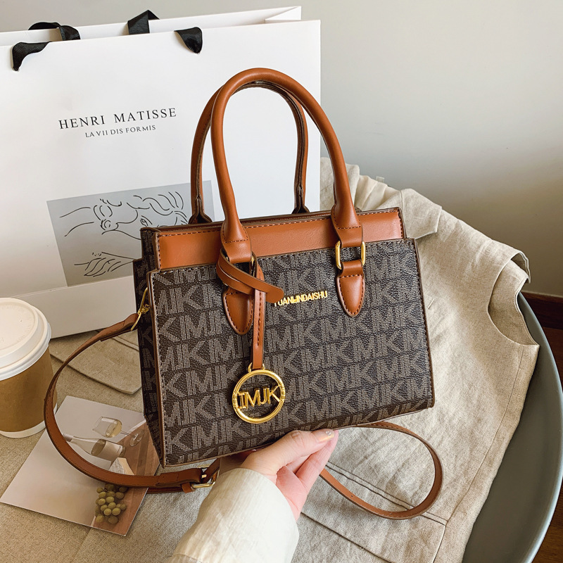 Designer 2025 New Printed Commuter Tote Versatile Elegant Handbag Shoulder Crossbody Light Luxury Women's Bag