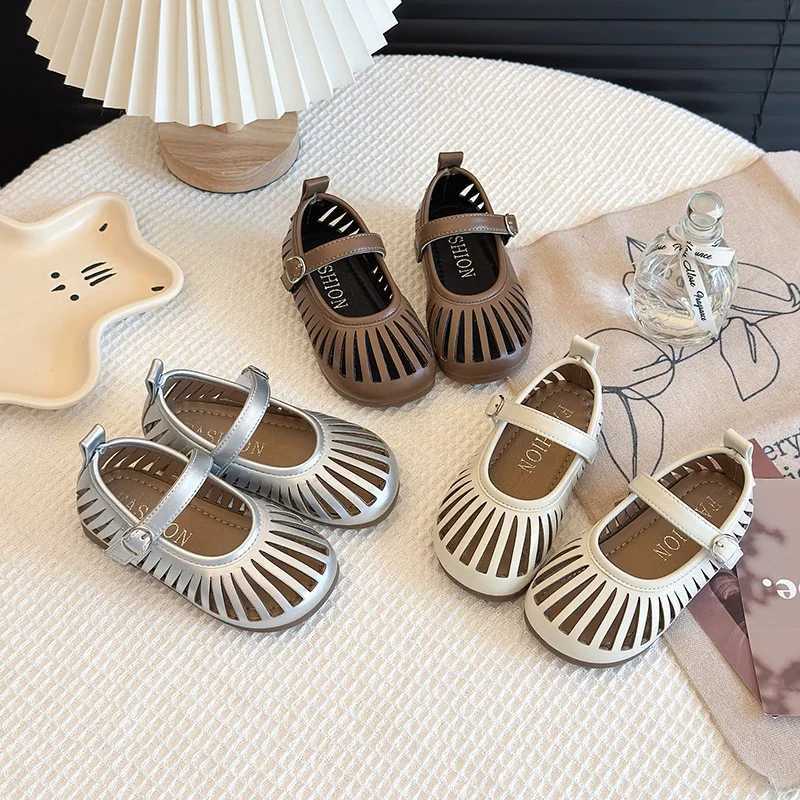 Princess Style Hollow Out Soft Bottom Willow Branch Childrens Single Shoes Summer New Arrival Sweet Sandals for Girls R250707