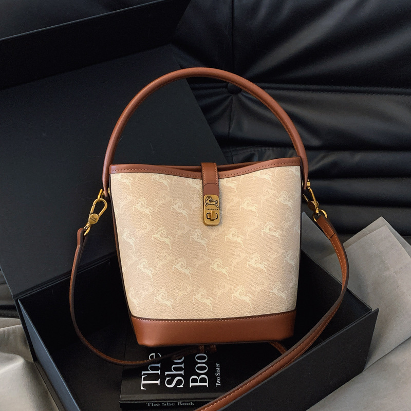 Designer 2025 New Korean Style Elegant Bucket Versatile Fashion High-end Feel Shoulder Crossbody Light Luxury Women's Bag