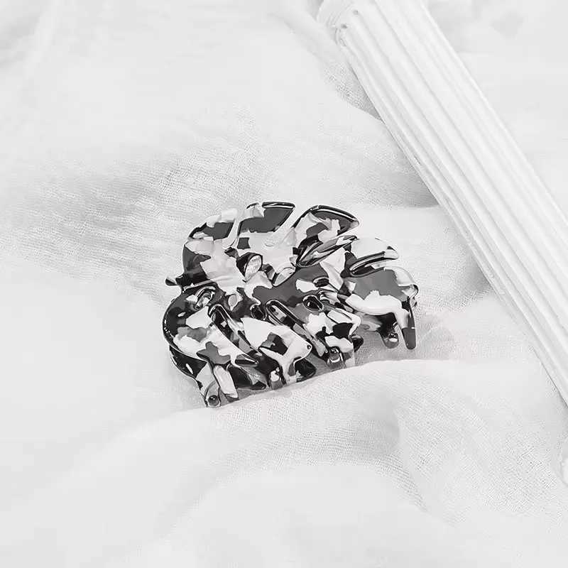 Refreshing World Style Emerald-Green Leaf Hair Claw Personality Design Acetate Hair Claw Clips Hair Accessories for Women Girls Y250707