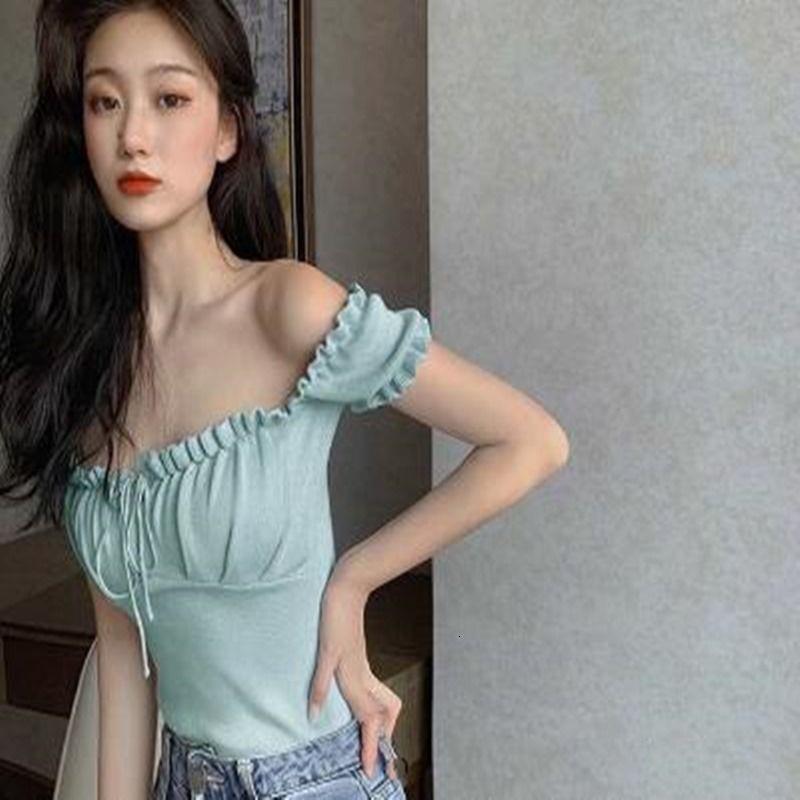 2025 Summer New Women's T-shirt New Pleated Ruffle Edge Off Shoulder Crop Top New Drawstring Slim Fit Sexy Short Sleeved Knitted New Designer T-s
