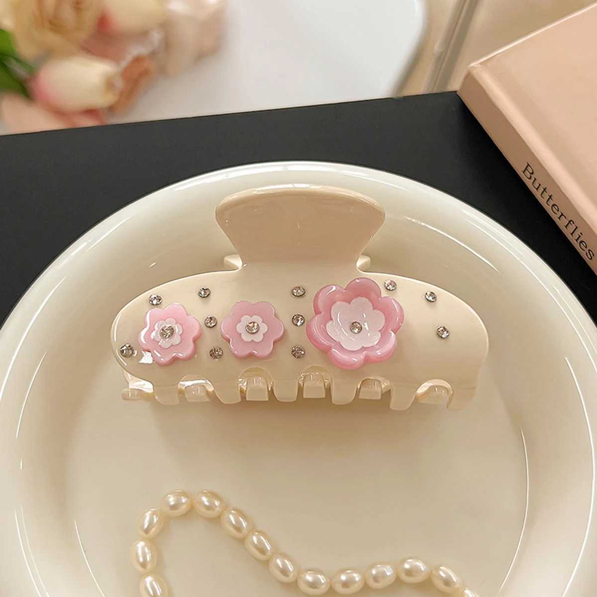 1pc Acetate Sweet Rhinestone Flowers Grab Clip Half-Tied Medium Hairpin Temperament and Versatile Hair Accessory Y250707