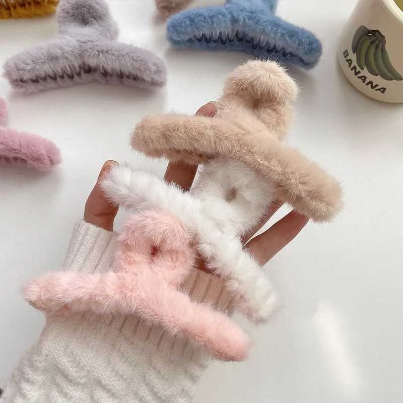 Fluffy Plush Faux Fur Big Crab Hair Claw Clips Women Girls Winter Ponytail Holder Hair Barrettes Clamps Hair Accessories Cheap Z250707