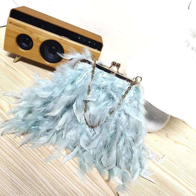 2025 New Feather Purses And Handbags Women Party Evening Clutch Shoulder Pearl Chain Designer Wedding Bag