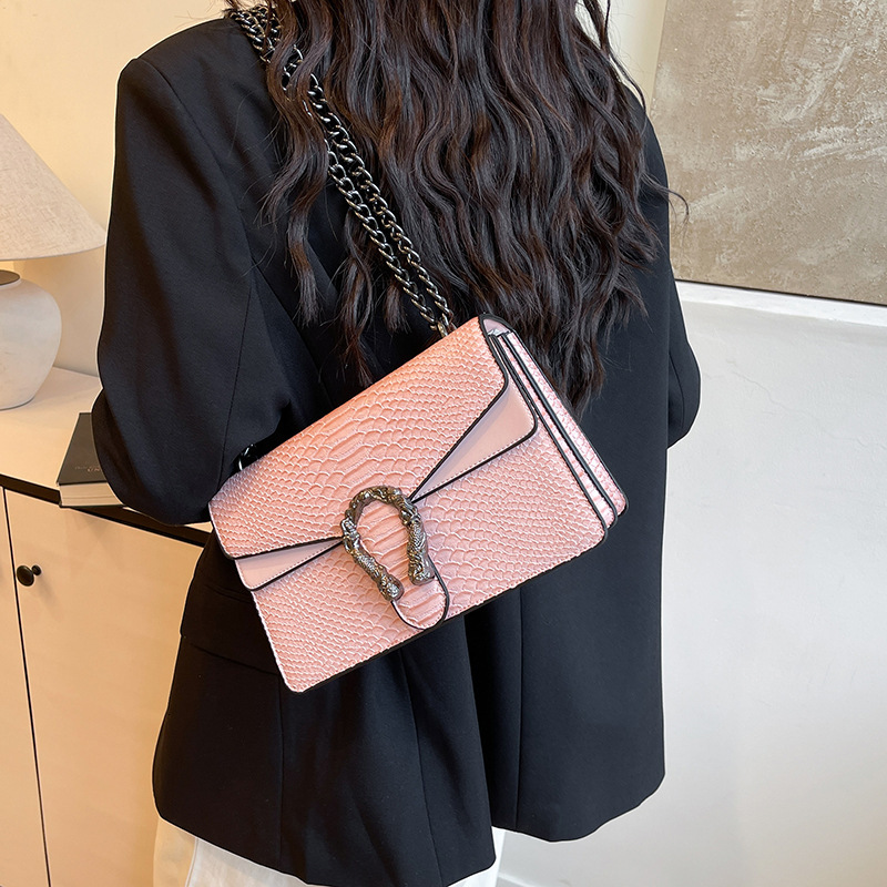 Designer 2025 New Single Shoulder Crossbody Fashion Casual Backpack Crocodile Pattern Chain Embossed Light Luxury Women's Bag