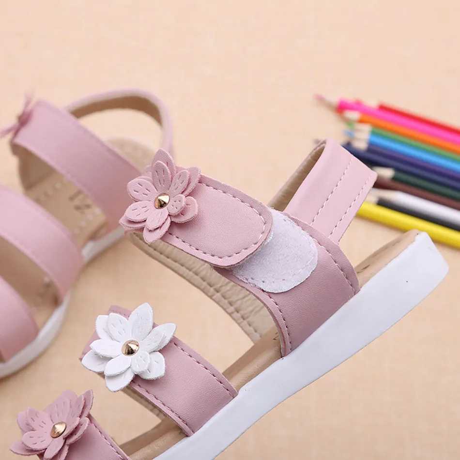 Summer Collection Girls Sandals Three-Flower Soft Roman Style Beach Shoes for Kids Beach and Sun Activities Children Shoes R250707