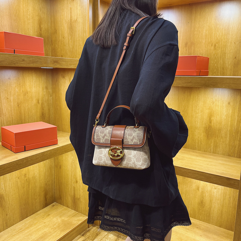 Designer High-End Feel for Women 2025 New Style Small Square Versatile Elegant Color-Block Fashion Shoulder Crossbody Light Luxury Women's Bag