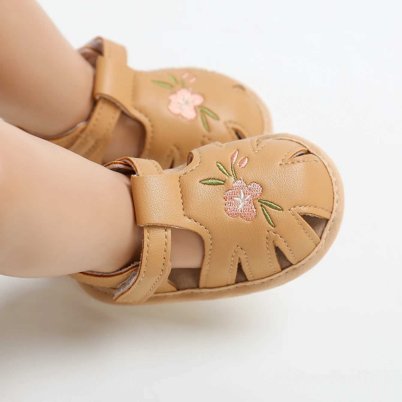 Baby Girl Sandals Summer Flat Shoes Newborn Baby Shoes First Walker Shoes Toe Embroidered Shoes R250707