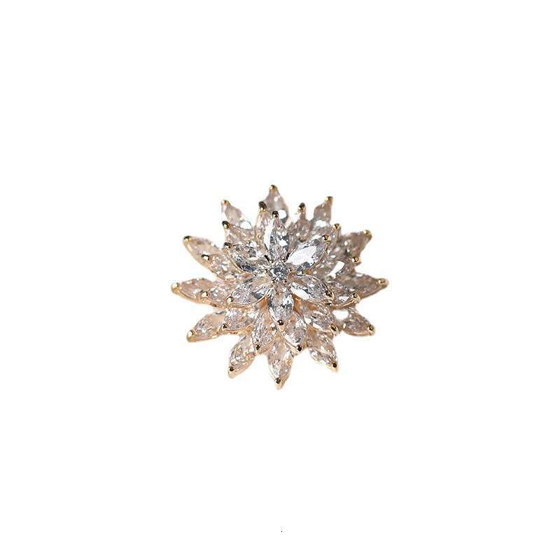 DHcollections High-end Suit Pin Accessory Sweater Versatile Elegant Decorative Rotatable Double-layer Snowflake Brooch for Women