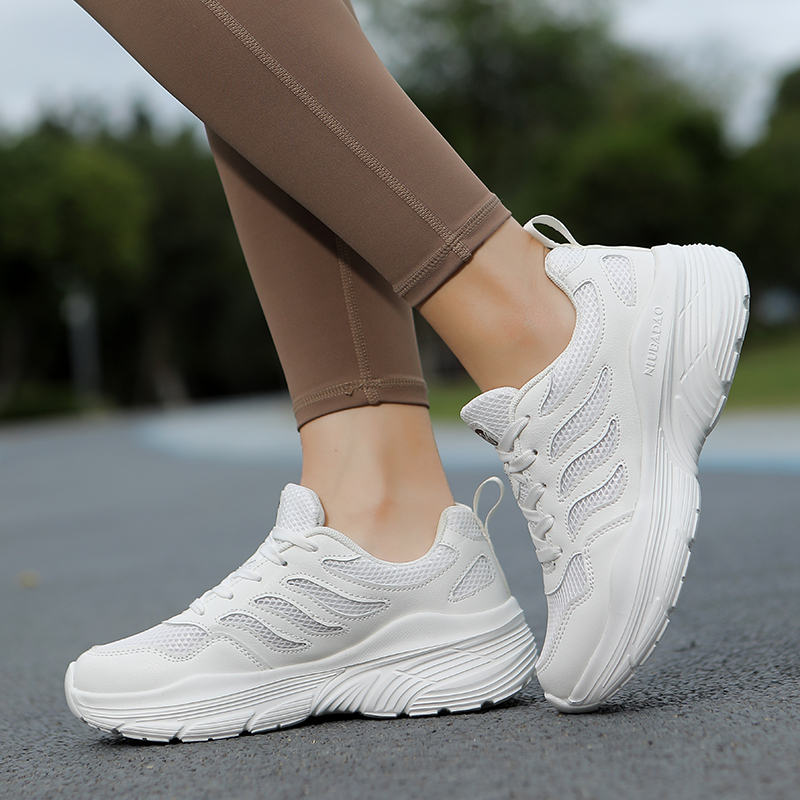 Lightweight Unisex Dancing Shoes with Cushioned Footbeds Ideal for Continuous Outdoors Activities