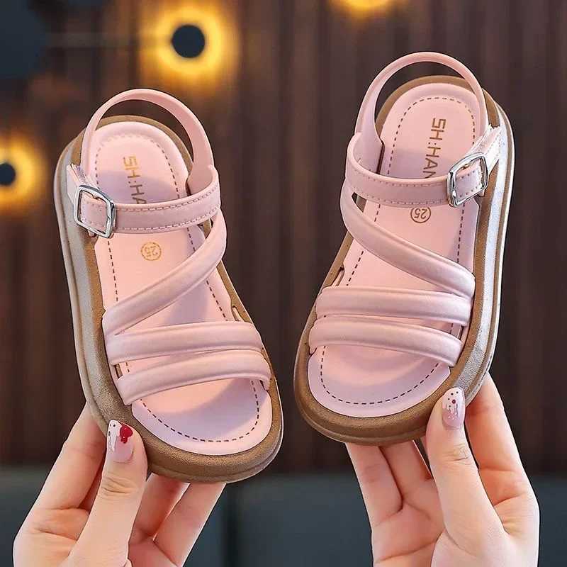 Elegant Summer New Style Korean Version Princess Childrens Sandals Elegant Open Toe Stylish Versatile Cute Student Sandals z250708S1FA