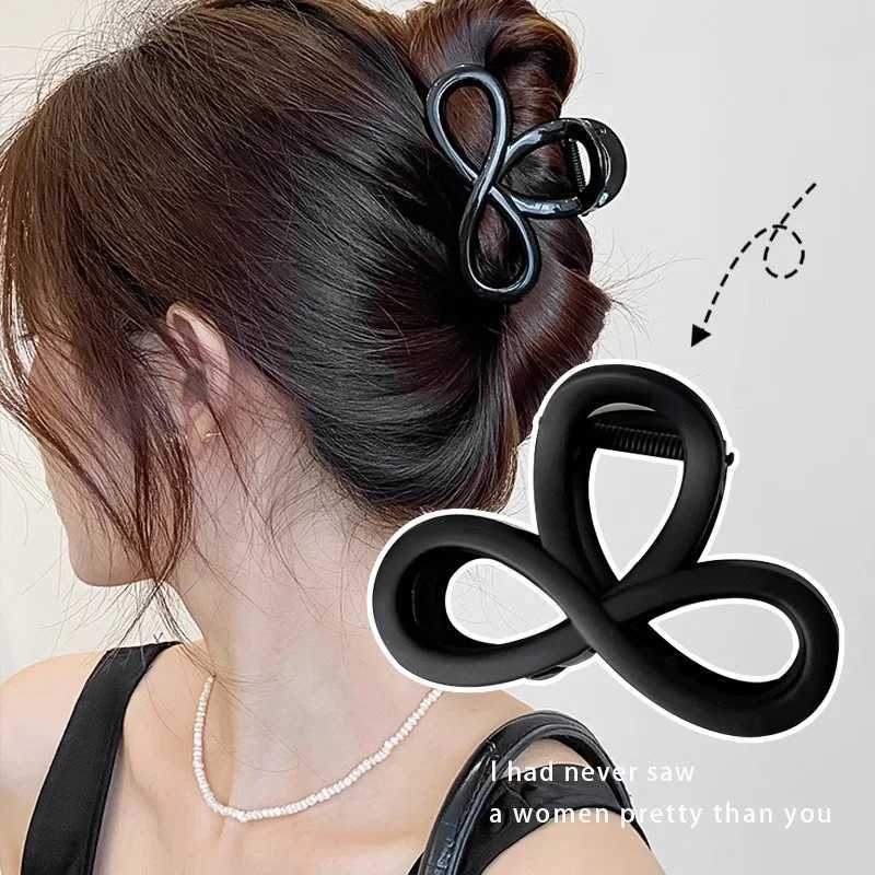 Solid Hollow Bow Hair Claws For Women Girls Sweet Hair Ornament Back Head Hair Clips Fashion Hair Accessories Y250707