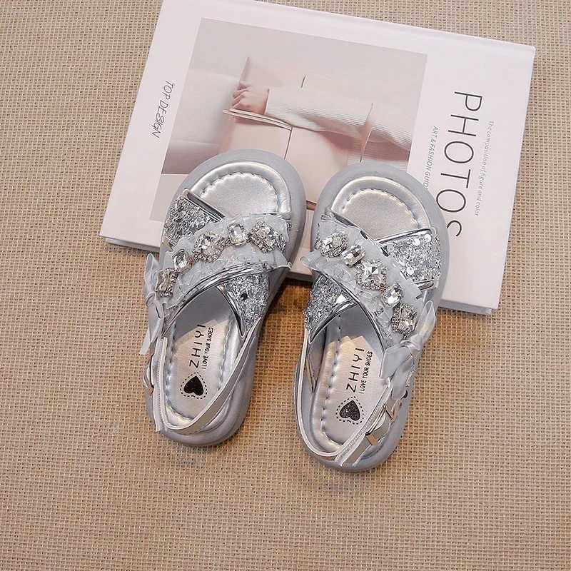 2024 Summer New Fashion Soft Comfortable Princess Lace Bowtie Elegant Rhinestone Cool Beach Sandals for Girls R250707