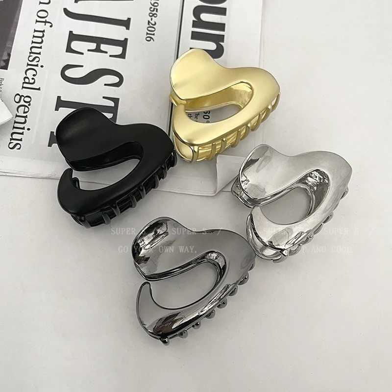 New Women Elegant Simplicity Hollow Geometric Metal Hair Claw Vintage Hair Clips Ponytail Claw Clip Fashion Hair Accessories Z250707
