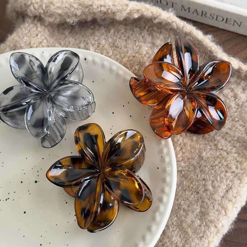 French Retro Hair Claw Leopard Print Egg Flower Hair Grab Clip Women Versatile Back Head Hair Clip Shark Clip Style Headband New Y250707