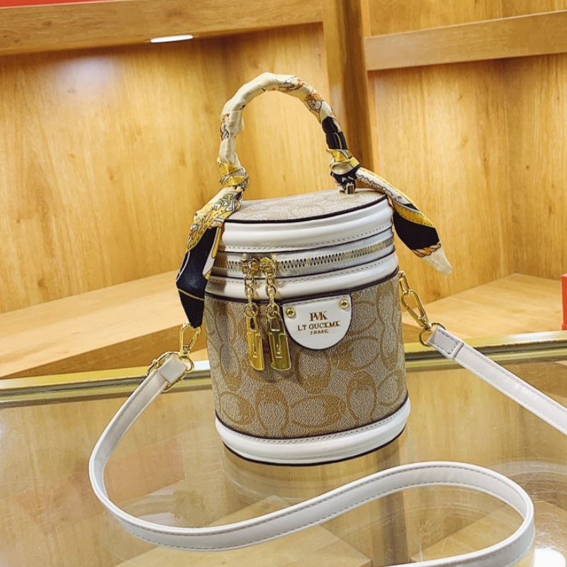 Designer High-End Bucket 2025 New Vintage Floral Print Handbag Fashion Shoulder Crossbody Light Luxury Women's Bag