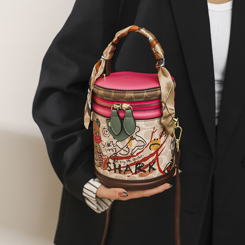 Designer Graffiti Bucket for Women 2025 New Fashion Niche Small Cylinder Handbag Versatile Shoulder Crossbody Light Luxury Women's Bag