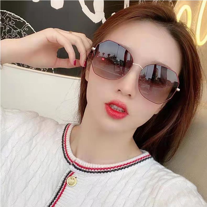 Designer Sunglasses For Women Men Fashion Sunglasses Luxury Polarized Lens Goggle Pilot PC Frame Oversized UV400 Eyewear Luxury Style Sunglasses DH21