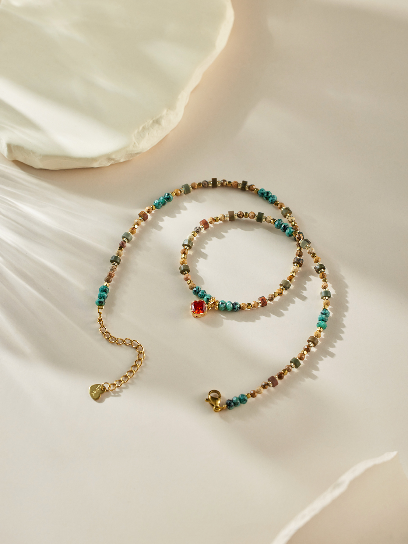 Sweet dopamine candy beaded necklace women's 2025 new personalized fashion niche beaded collarbone chain TM0029