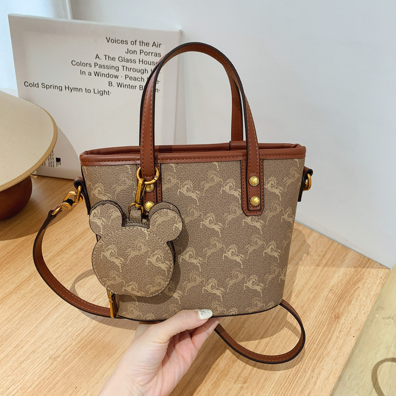 Designer 2025 New Style Elegant Texture Printed Large Capacity Crossbody Fashion Single Shoulder Handbag Bucket Light Luxury Women's Bag