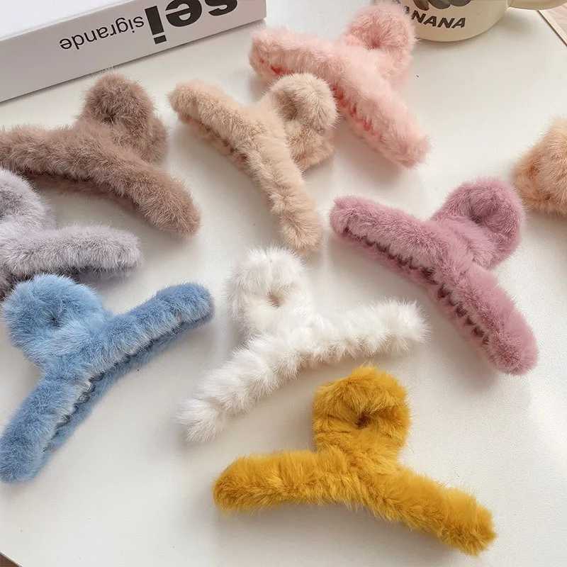 Fluffy Plush Faux Fur Big Crab Hair Claw Clips Women Girls Winter Ponytail Holder Hair Barrettes Clamps Hair Accessories Cheap Z250707