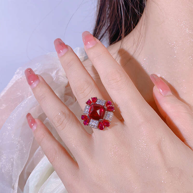 Huayoumei Imitation Natural Tanzanite Gemstone Heavy Craft Sugar Tower Blue Crystal Zircon Ring 634