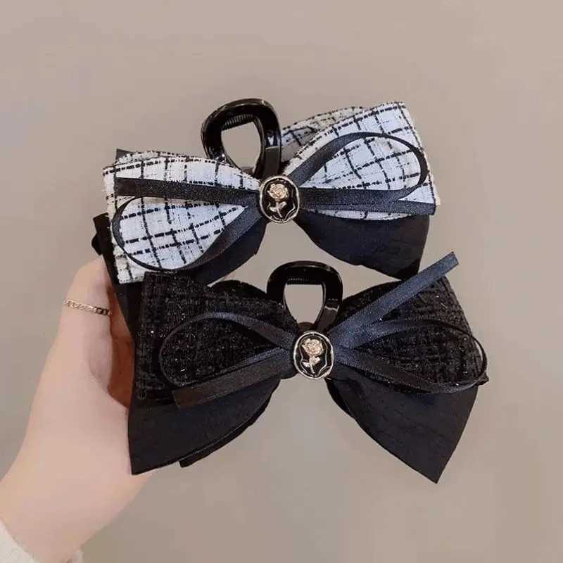 1pc Xiaoxiangfeng bow hair clip for women fashionable and exquisite rose shaped hair shark shaped hair clip hair catcher Z250707