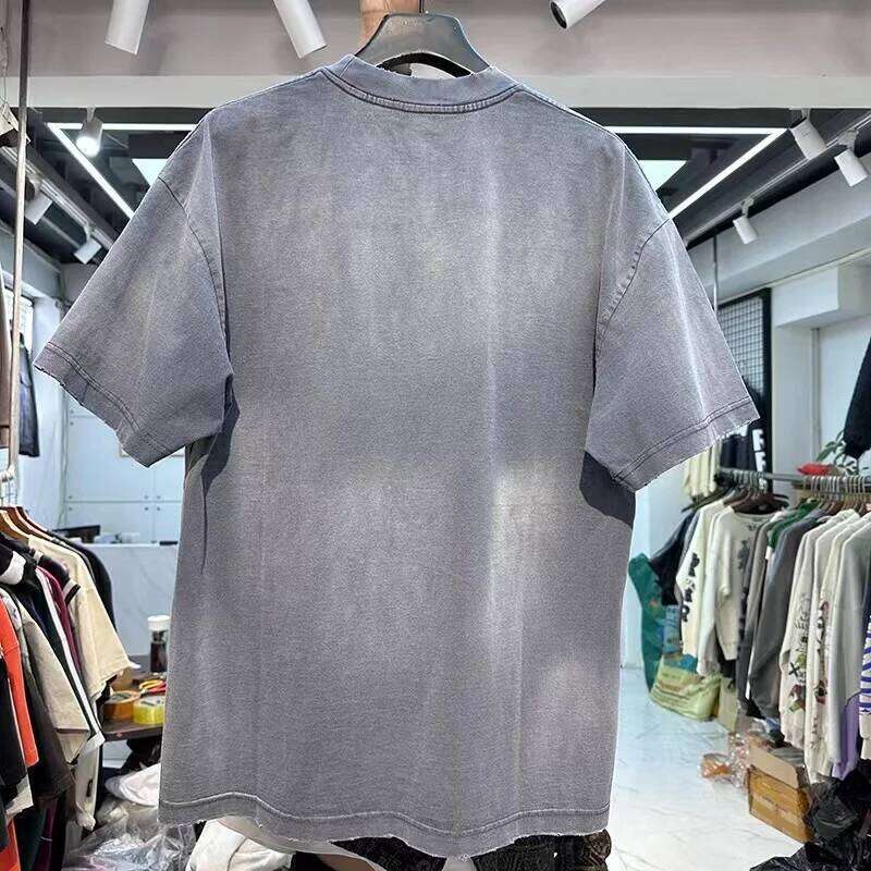 Make an old gradient to render a monogrammed shirt