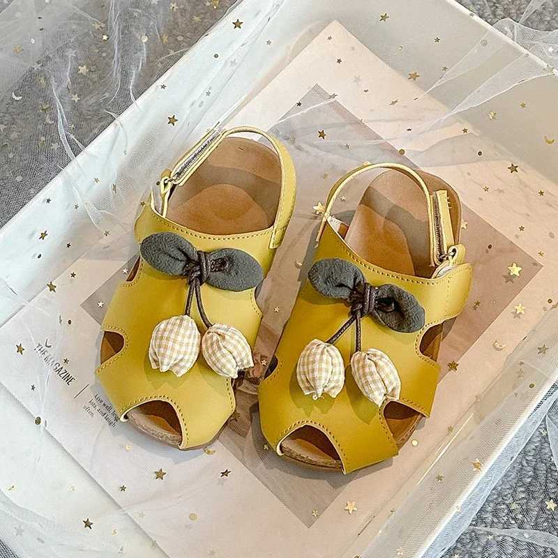 2025 Children Sandals for Girls Summer New Fashion Korean Style Soft Bottom Anti-Slip Versatile Cut-outs Princess Beach Shoes R250707