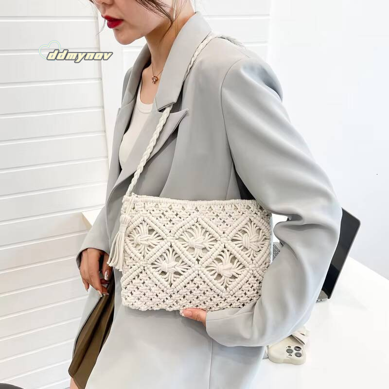 Women Summer Straw Messenger Hollow Out Woven Fashion Shoulder Beach Tassel Designer Crossbody Travel Bag bolsa feminina ddmynov