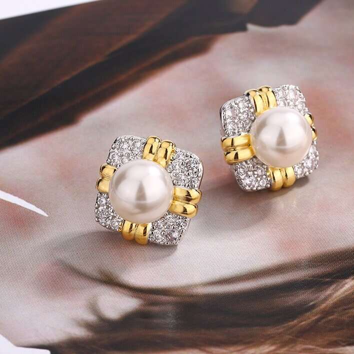 Elegant Ring Necklace Pearl Earrings Light High-End Minimalist Style Collarbone Chain Women's Three-Piece Set B3e