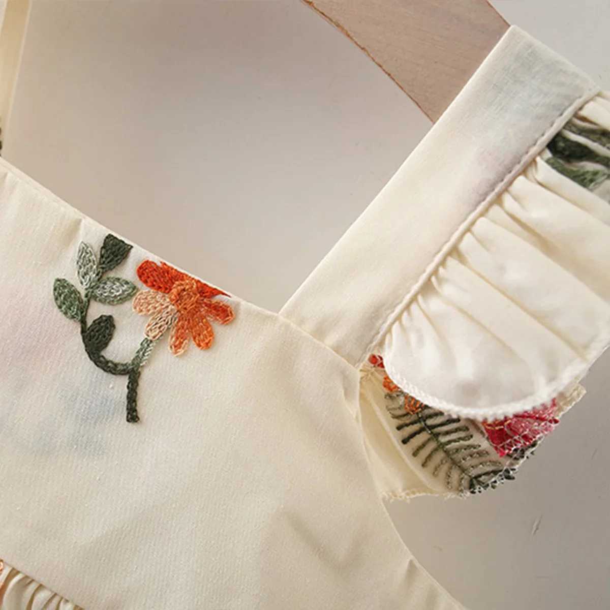 Baby Girl Summer Dress Flower Embroidered Sleeveless Princess Dress Cotton Small Flying Sleeve Casual Dress R250707