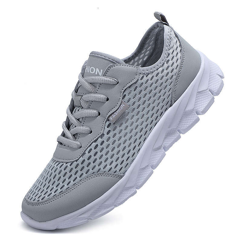 Summer New Lightweight Breathable Men's Casual Sports Large Running Lace-up Mesh Shoes