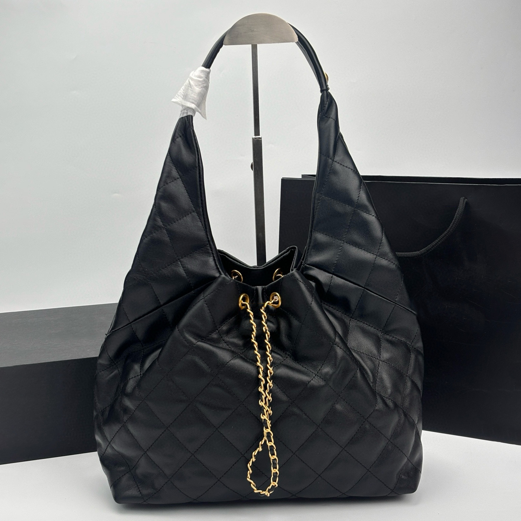 Large Capacity Women Shoulder Bag Luxury Designer Soft Genuine Leather Handbag Golden Hardware Clutch Bag Fashion Lady Casual Travel Shopping Tote Bag Purse