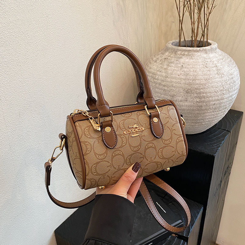 Designer 2025 New Small Women Boston Casual Versatile Elegant High-Value Trendy Handheld Crossbody Light Luxury Women's Bag