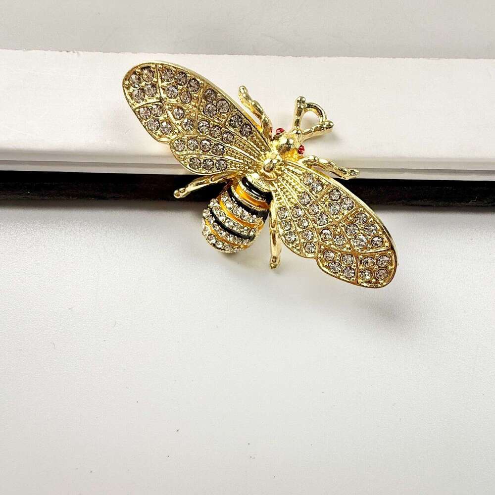 DHcollections Fashion Alloy Inlaid Dia Bee Keychain Bag Accessories Car Key DIY Jewelry Pendant