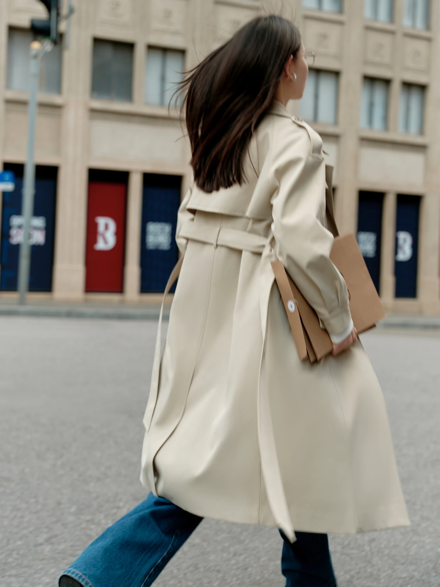 ZIQIAO Petite Size Early Autumn Black Trench Coat for Women Medium Long Style British Style Coat High-end Jacket 250703