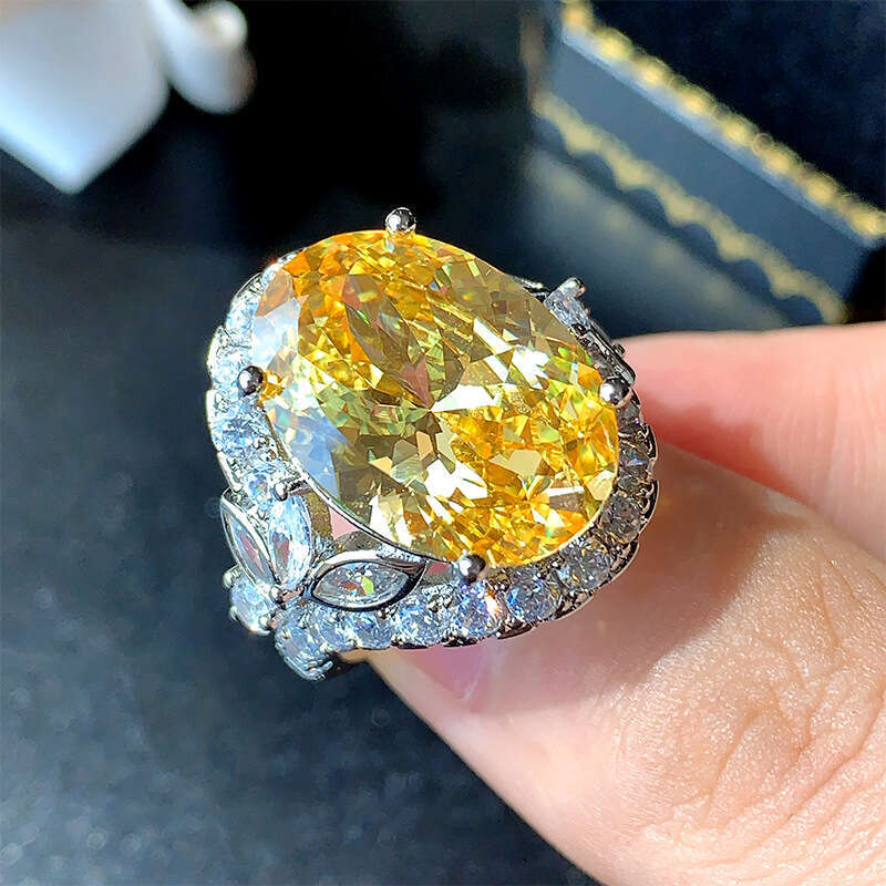 Autumn Winter New Jewelry Fashion Light Luxury High-End Bird's Nest Cut Gemstone Ring For Women 17E