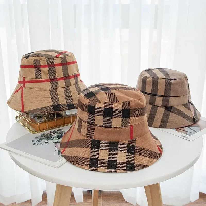Women Bucket Hats Fishermans Hat Foldable Plaid Pattern Sun Hats Japanese Casual Winter Warm Fashion Tie-Dye Caps Y250707
